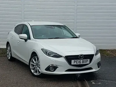 Used Mazda 3 Inclusive 120 HP (88 kW) 2016 White Hatchback