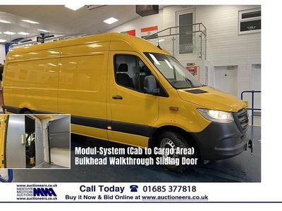 Used Mercedes Sprinter Progressive 143 HP (105 kW) 2020 Yellow Van