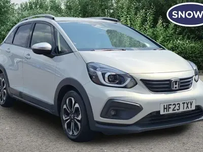 Used Honda Jazz Hybrid 109 HP (80 kW) 2023 White Hatchback