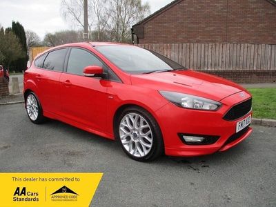 Used Ford Focus ST-Line 120 HP (88 kW) 2017 Red Hatchback