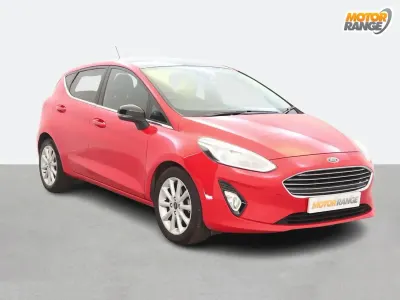 Used Ford Fiesta Titanium 100 HP (73 kW) 2017 Red Hatchback