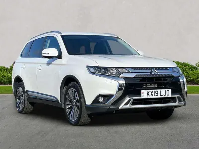 Used Mitsubishi Outlander 150 HP (110 kW) 2019 White SUV