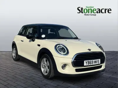 Used Mini Cooper Classic 134 HP (98 kW) 2019 White Hatchback