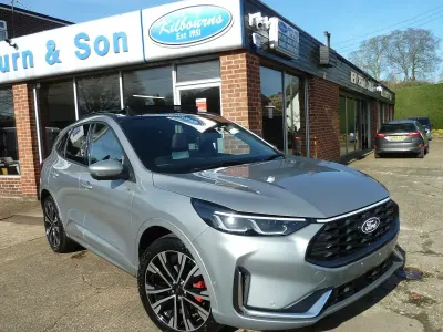 Käytetty Ford Kuga ST-Line X 2025 Hopea Katumaasturi