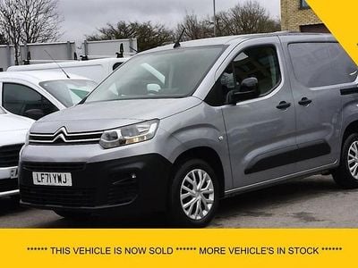 Used Citroën Berlingo 100 HP (73 kW) 2022 Grey MPV