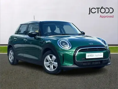 Used Mini Cooper Classic 134 HP (98 kW) 2023 Green Hatchback