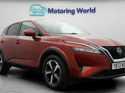 Used Nissan Qashqai N-Connecta 140 HP (102 kW) 2023 Red SUV