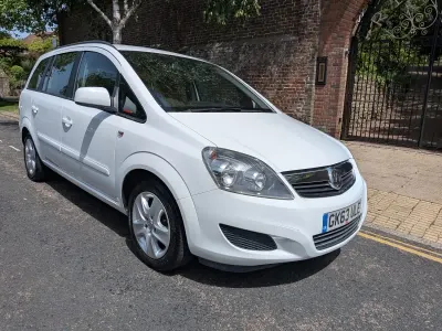 Used Vauxhall Zafira 115 HP (84 kW) 2013 White MPV