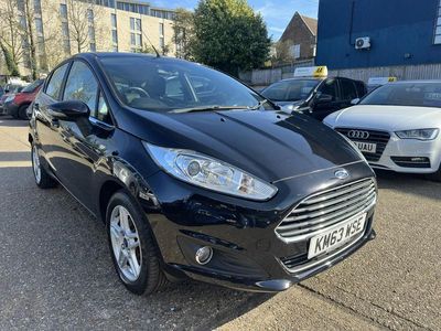 Używany Ford Fiesta Zetec 82 KM (60 kW) 2013 Czarny Hatchback
