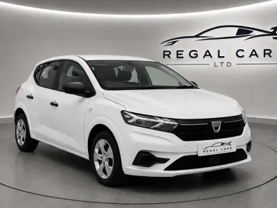 Used Dacia Sandero Essentiel 101 HP (74 kW) 2022 White Hatchback