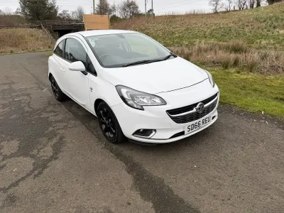 Used Vauxhall Corsa SRi 74 HP (54 kW) 2016 White Hatchback
