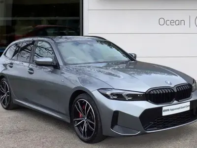 Begagnad BMW 330e M Sport 288 HK (211 kW) 2024 Grå Kombi