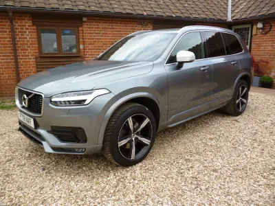 Używany Volvo XC90 R-Design 235 KM (172 kW) 2018 Szary SUV