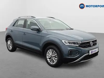 Used VW T-Roc Life 110 HP (80 kW) 2023 Blue SUV