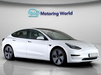 White Used 2022 Tesla Model 3 RWD Sedan | £18,500 (Fair price)
