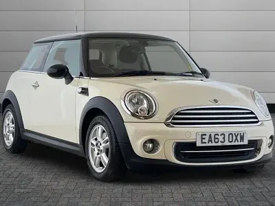Used Mini Cooper Hatch 120 HP (88 kW) 2013 Pepper white Hatchback