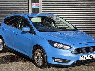 Used Ford Focus Zetec 125 HP (91 kW) 2017 Blue Hatchback