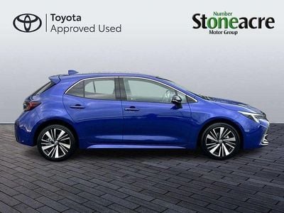 Used Toyota Corolla Design 140 HP (102 kW) 2025 Blue Hatchback
