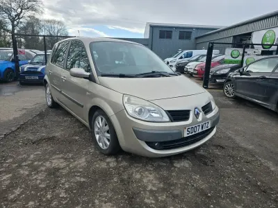 Usado Renault Mégane Dynamique 2007 Dourado Monovolume