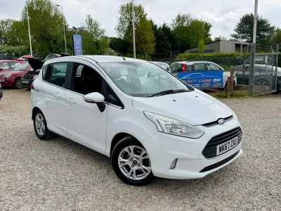 Begagnad Ford B-MAX Zetec 2017 Vit Minibuss