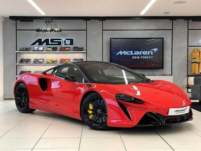 Red Used 2023 McLaren Artura Coupe | £135,450