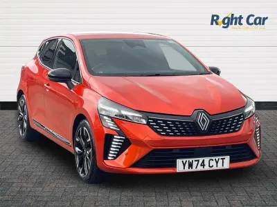 Used Renault Clio Techno 143 HP (105 kW) 2025 Valencia orange Hatchback