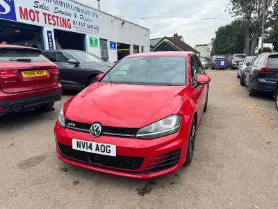 Used VW Golf VII GTD 181 HP (133 kW) 2014 Red Hatchback