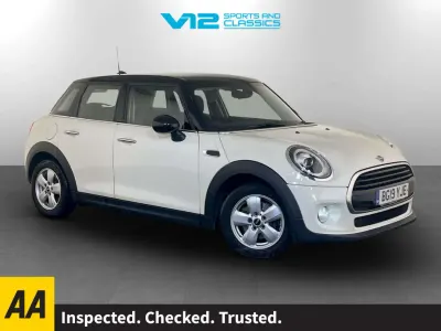 Używany Mini Cooper Classic 136 KM (100 kW) 2019 Biały Hatchback