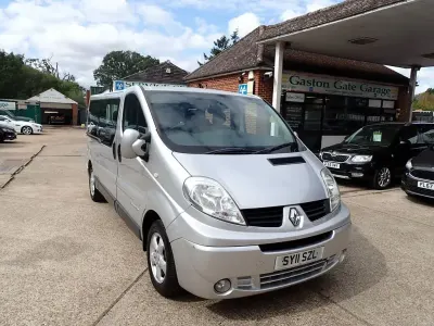 Used Renault Trafic 2011 Silver MPV