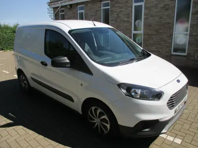 Used Ford Transit Courier S 100 HP (73 kW) 2022 White Van