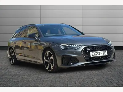 Używany Audi A4 Black Edition 204 KM (150 kW) 2023 Szary Kombi
