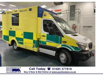 Used Mercedes Sprinter 190 HP (139 kW) 2015 Yellow Van