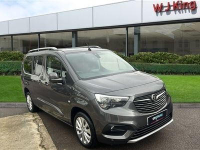 used Vauxhall Combo LIFE 1.5 TURBO D ELITE XL MPV AUTO EURO 6 (S/S) 5DR (7 DIESEL FROM 2020 FROM WELLING (DA16 1SF) | SPOTICAR