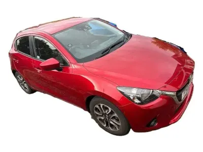 Begagnad Mazda 2 Inclusive 90 HK (66 kW) 2015 Röd Halvkombi