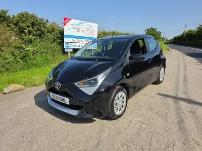 Used Toyota Aygo X-play 71 HP (52 kW) 2019 Black Hatchback