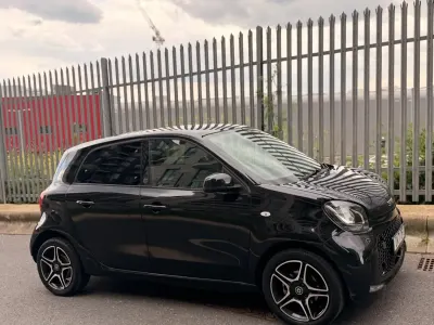 Used Smart ForFour Electric Drive Premium 22 kW (30 HP) 2021 Black Hatchback