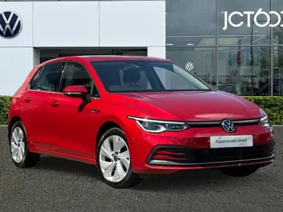 Used VW Golf VIII Style 130 HP (95 kW) 2022 Red Hatchback