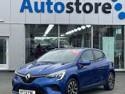 Used Renault Clio V Iconic 90 HP (66 kW) 2021 Blue Hatchback