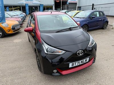Usado Toyota Aygo X-clusiv 71 HP (52 kW) 2021 Preto Citadino