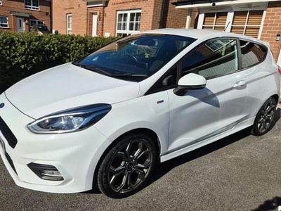 Usado Ford Fiesta ST-Line 101 HP (74 kW) 2019 Branco Citadino