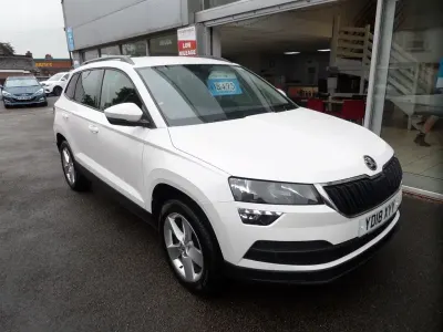 Used Skoda Karoq SE 150 HP (110 kW) 2018 White SUV