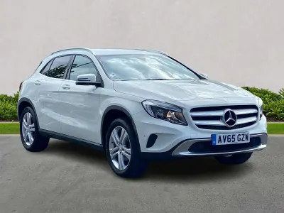 Käytetty Mercedes GLA200 2015 Valkoinen Katumaasturi