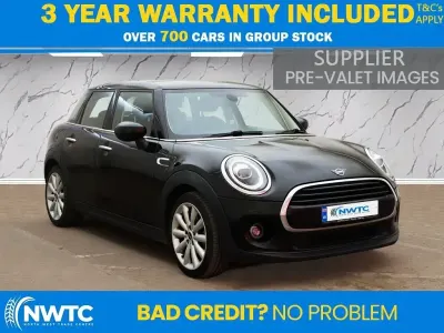 Używany Mini Cooper Classic 136 KM (100 kW) 2019 Czarny Hatchback