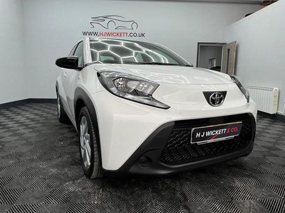 Begagnad Toyota Aygo X PURE 72 HK (52 kW) 2023 Vit SUV