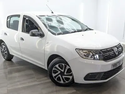 Używany Dacia Sandero Ambiance 75 KM (55 kW) 2017 Biały Hatchback