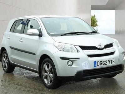 Used Toyota Urban Cruiser 90 HP (66 kW) 2012 Silver Hatchback