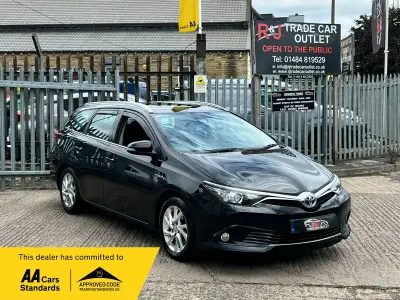 Used Toyota Auris Hybrid Business Edition 2016 Black Estate