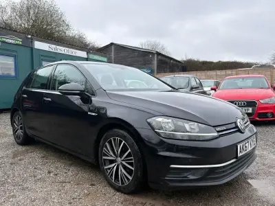 Begagnad VW Golf VII SE 130 HK (95 kW) 2017 Svart Halvkombi