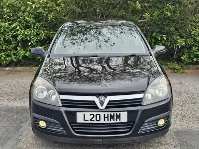 Usado Vauxhall Astra Design Edition 2006 Negro Utilitario