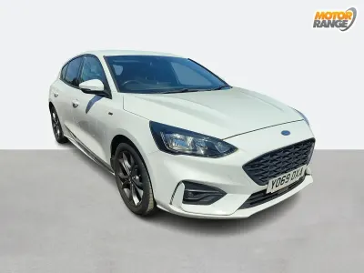 Used Ford Focus ST-Line 125 HP (91 kW) 2020 White Hatchback